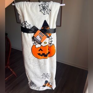 Hello Kitty Sanrio halloween plush throw blanket, new with tags!!!
